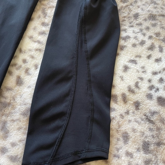 Lululemon Train Time Crop Leggings Size 6 - Picture 5 of 6